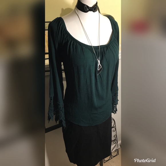 17 PIECE SET SWEATER/SKIRT/BLOUSE/JEWELRY (2)2X,3X - Picture 2 of 8